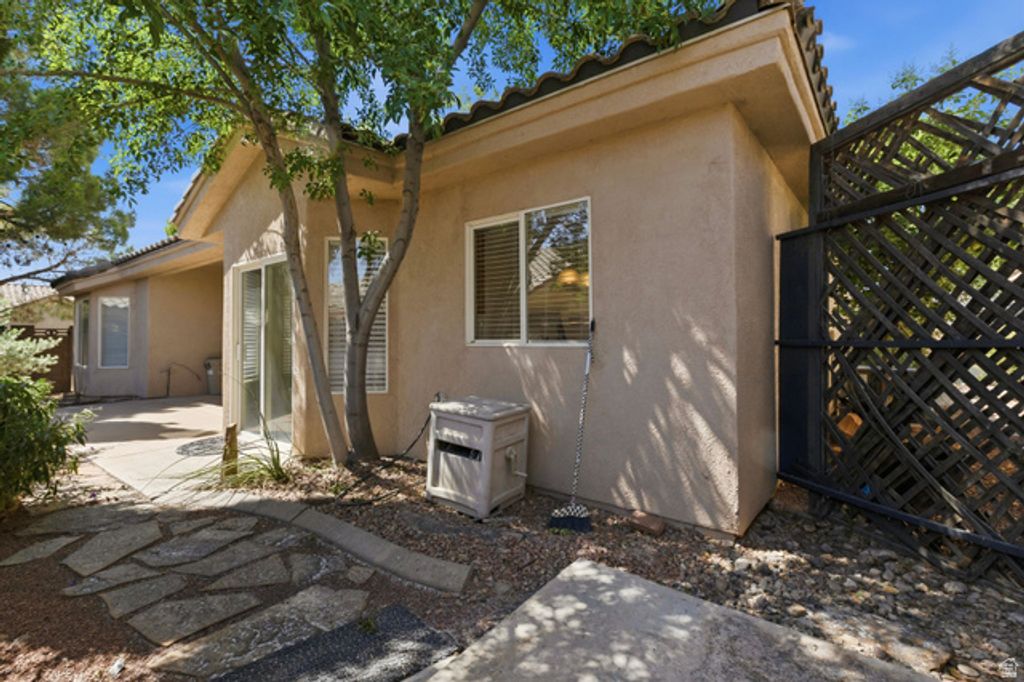 Image 30 of property listing at 1305 E RIVERSIDE DR #25, St. George, UT 84790