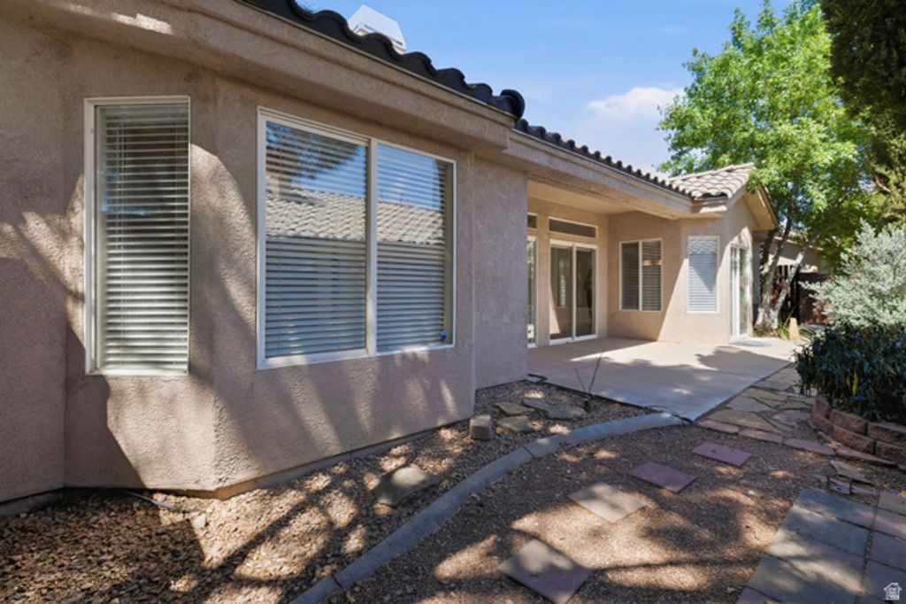 Image 31 of property listing at 1305 E RIVERSIDE DR #25, St. George, UT 84790