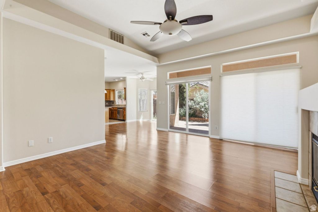 Image 6 of property listing at 1305 E RIVERSIDE DR #25, St. George, UT 84790