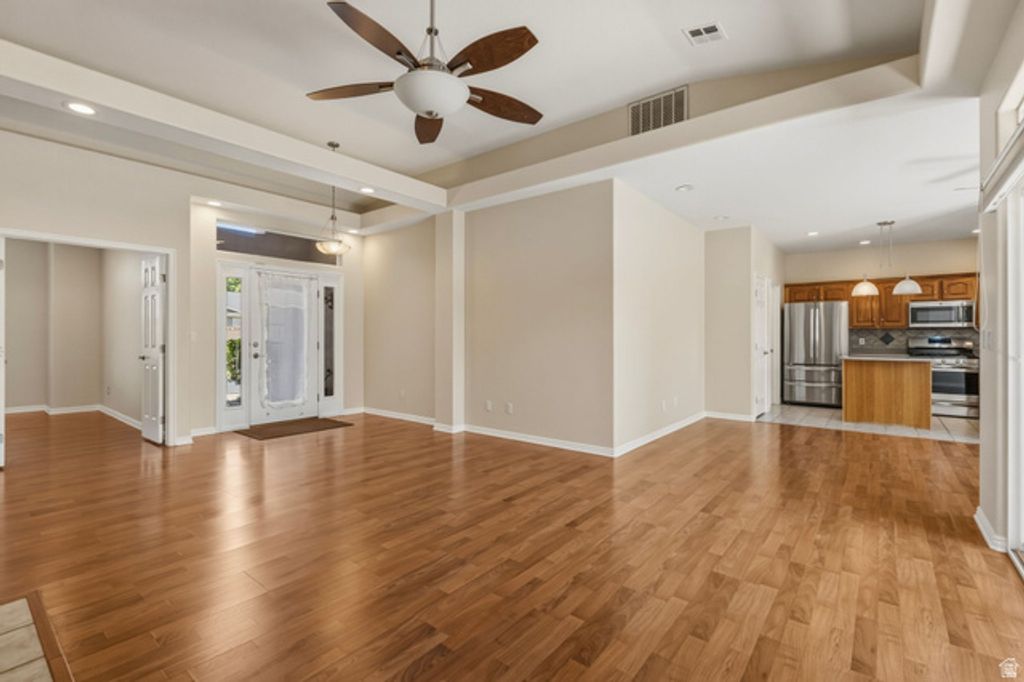 Image 8 of property listing at 1305 E RIVERSIDE DR #25, St. George, UT 84790