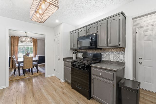 3430 Middleton Dr, Rockvale, TN 37153