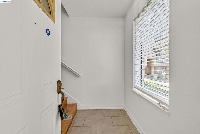 260 Estabrook St, San Leandro, CA 94577