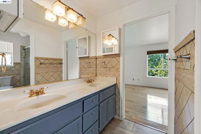 260 Estabrook St, San Leandro, CA 94577