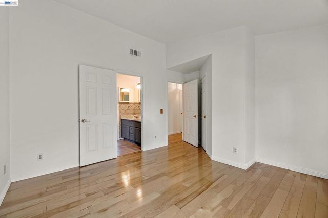 260 Estabrook St, San Leandro, CA 94577
