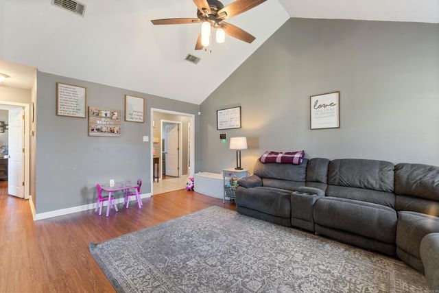 3970 Gabrial Dr, Conway, AR 72034