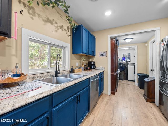 410 N Timberly Lane, Burgaw, NC 28425