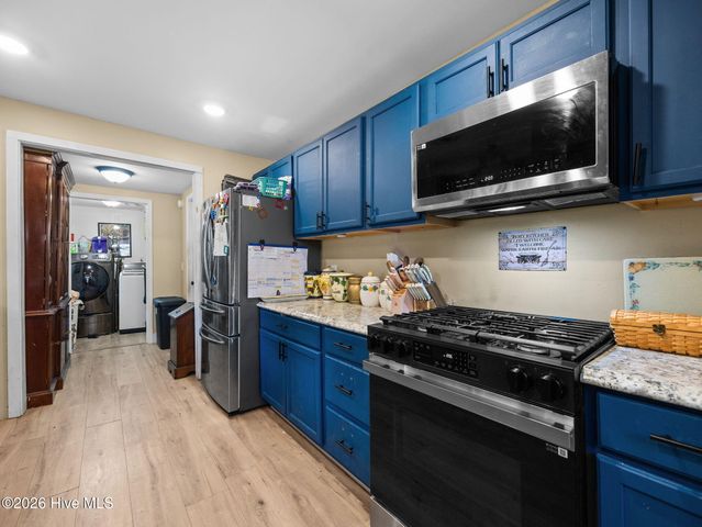 410 N Timberly Lane, Burgaw, NC 28425