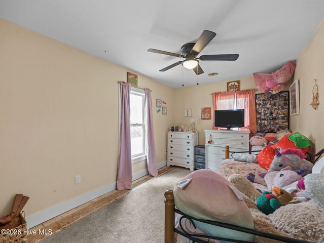 410 N Timberly Lane, Burgaw, NC 28425