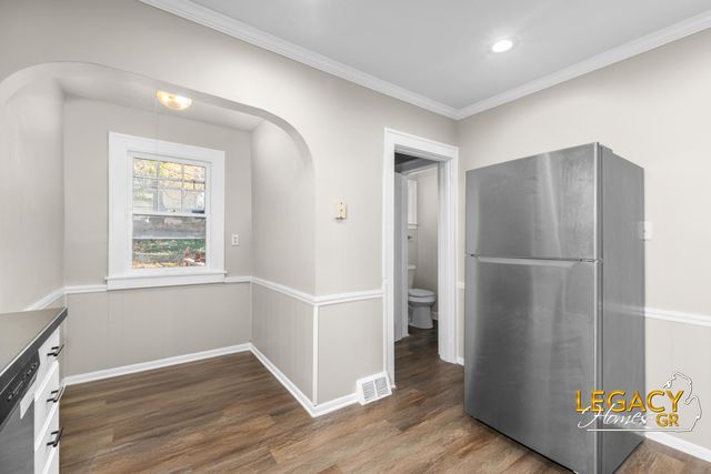 1034 Cooper Avenue SE, Grand Rapids, MI 49507