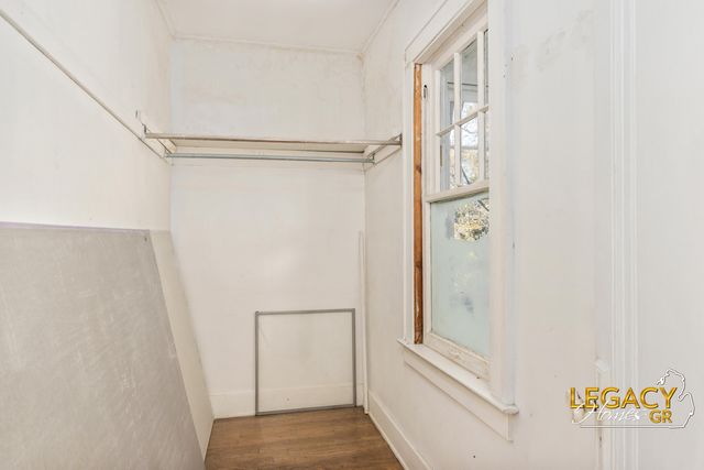 1034 Cooper Avenue SE, Grand Rapids, MI 49507