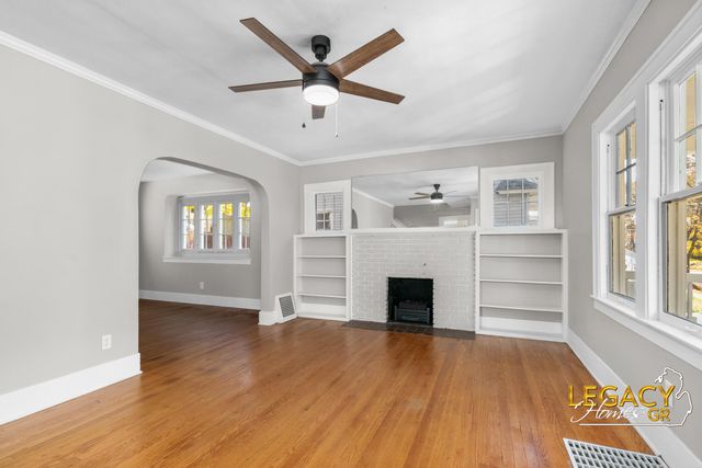 1034 Cooper Avenue SE, Grand Rapids, MI 49507