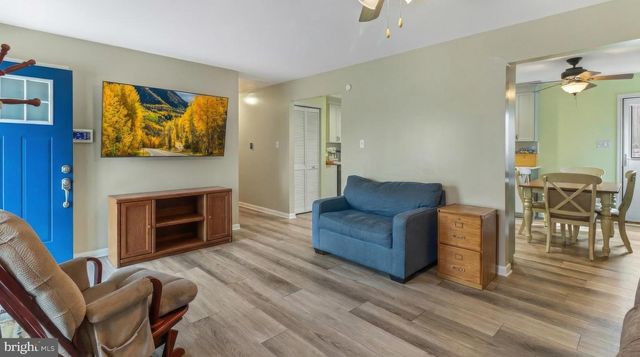 321 THOMPSON AVE, Chesilhurst, NJ 08089