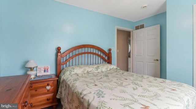 321 THOMPSON AVE, Chesilhurst, NJ 08089