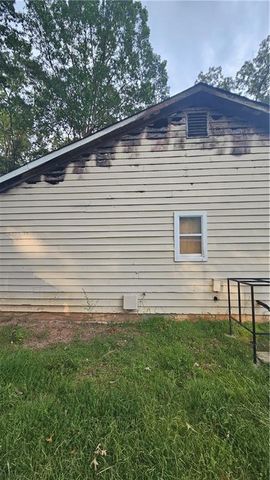 854 Greenhedge Drive, Stone Mountain, GA 30088