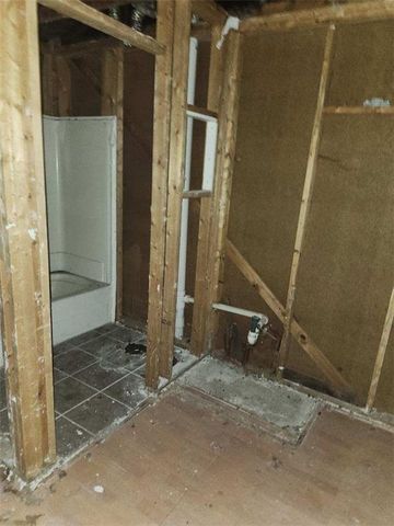 854 Greenhedge Drive, Stone Mountain, GA 30088