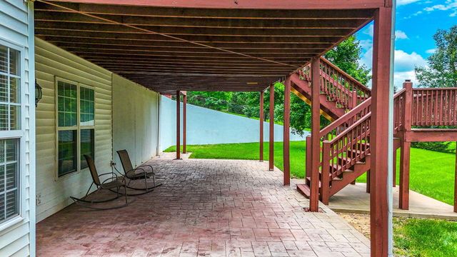 2404 RAINIER CT, Columbia, MO 65203