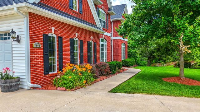2404 RAINIER CT, Columbia, MO 65203