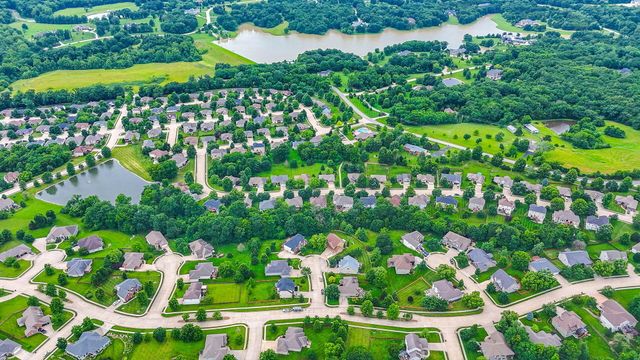 2404 RAINIER CT, Columbia, MO 65203