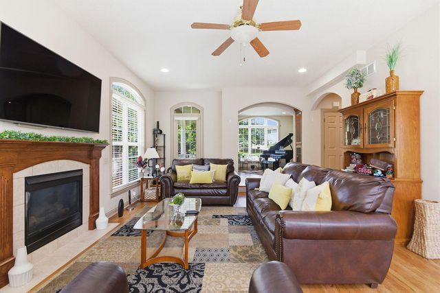 2404 RAINIER CT, Columbia, MO 65203