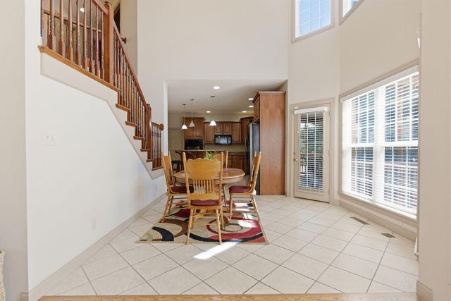2404 RAINIER CT, Columbia, MO 65203