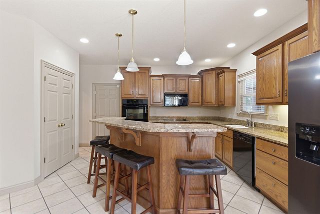 2404 RAINIER CT, Columbia, MO 65203