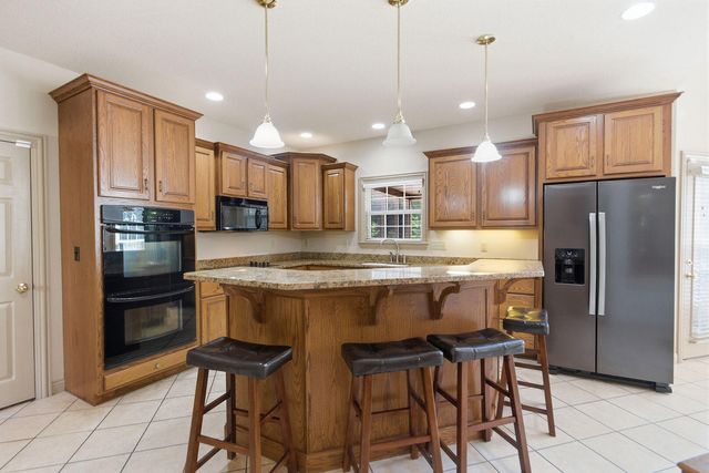 2404 RAINIER CT, Columbia, MO 65203