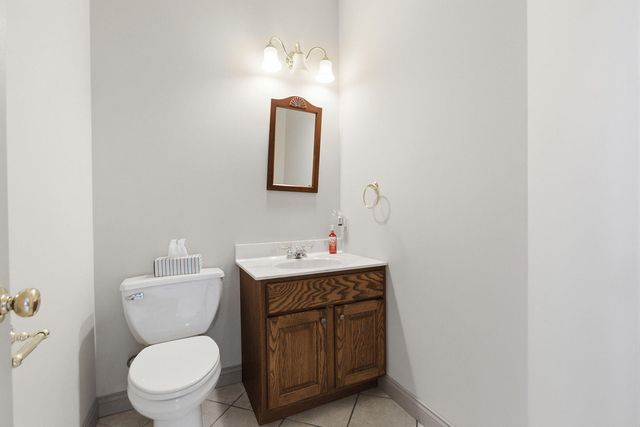 2404 RAINIER CT, Columbia, MO 65203