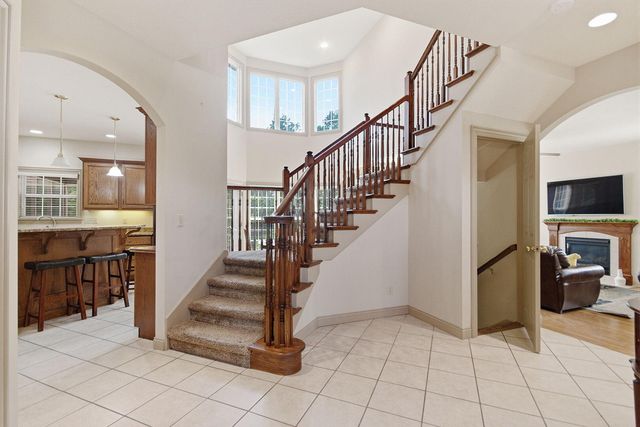 2404 RAINIER CT, Columbia, MO 65203