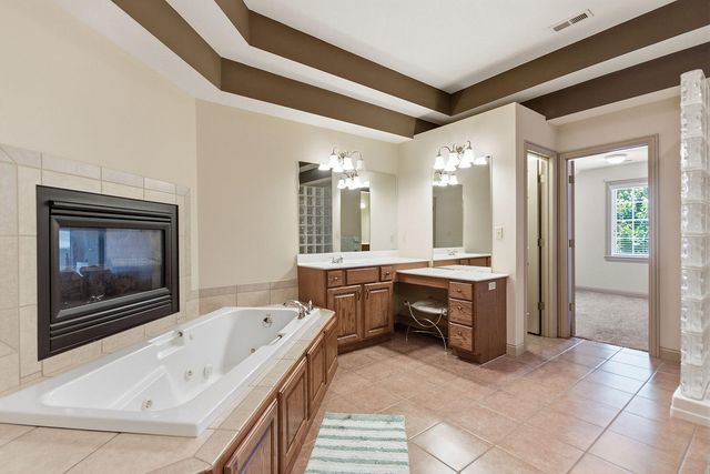 2404 RAINIER CT, Columbia, MO 65203