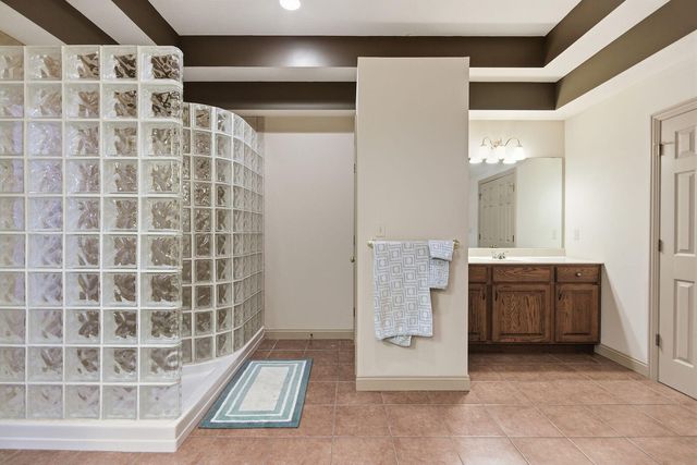 2404 RAINIER CT, Columbia, MO 65203