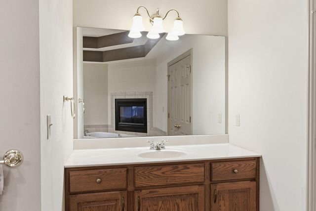 2404 RAINIER CT, Columbia, MO 65203
