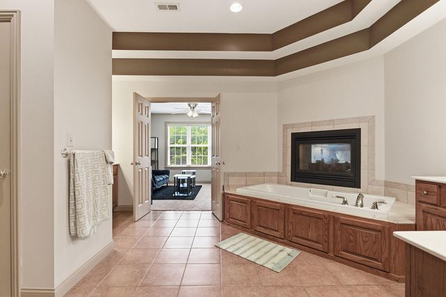 2404 RAINIER CT, Columbia, MO 65203