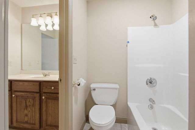 2404 RAINIER CT, Columbia, MO 65203