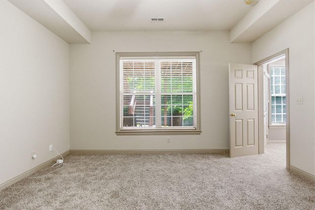 2404 RAINIER CT, Columbia, MO 65203