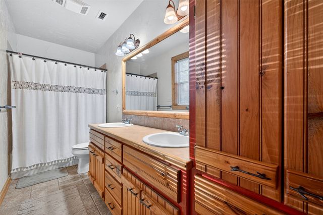 100 Bluebonnet Circle, Denison, TX 75020