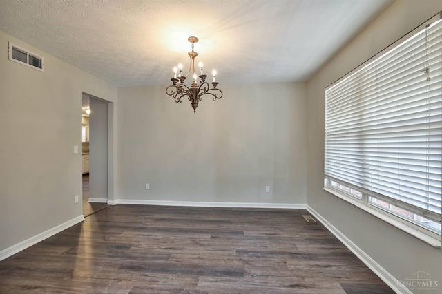 3238 Village Drive, Fairfield, OH 45014