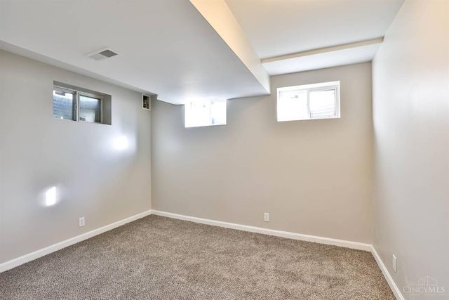 3238 Village Drive, Fairfield, OH 45014