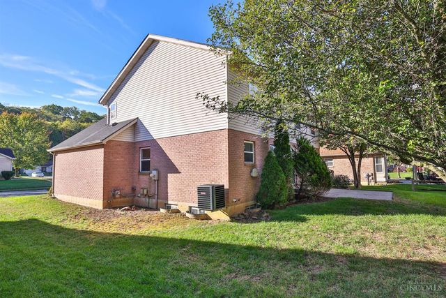 3238 Village Drive, Fairfield, OH 45014