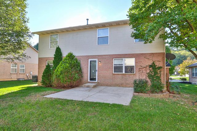 3238 Village Drive, Fairfield, OH 45014