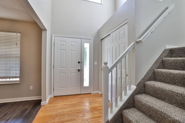 3238 Village Drive, Fairfield, OH 45014