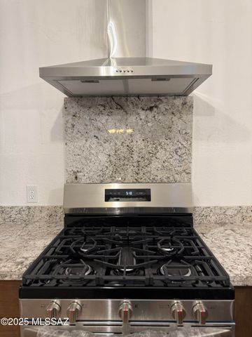 13625 E Crazy Horse Trail, Vail, AZ 85641