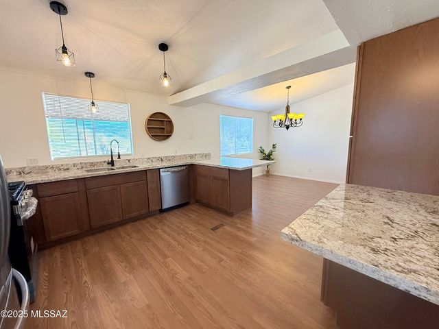 13625 E Crazy Horse Trail, Vail, AZ 85641