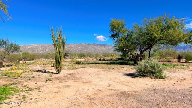 13625 E Crazy Horse Trail, Vail, AZ 85641