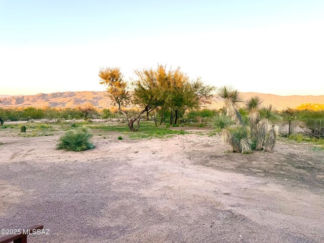 13625 E Crazy Horse Trail, Vail, AZ 85641