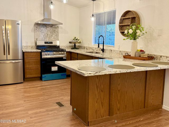 13625 E Crazy Horse Trail, Vail, AZ 85641