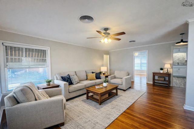 1661 SPEEDWAY AVENUE, Wichita Falls, TX 76301