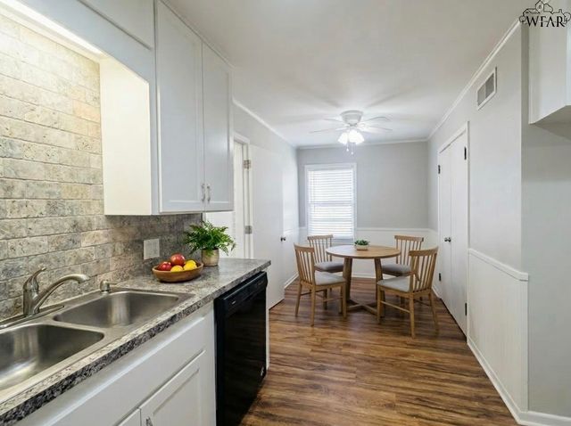 1661 SPEEDWAY AVENUE, Wichita Falls, TX 76301