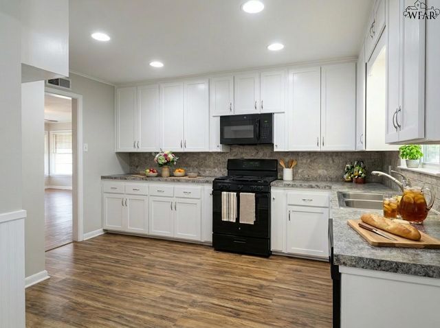 1661 SPEEDWAY AVENUE, Wichita Falls, TX 76301