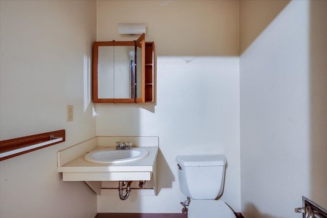 828 N Poplar, Wichita, KS 67214