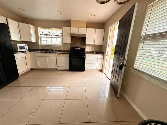 2618 Hill Avenue, Dickinson, TX 77539